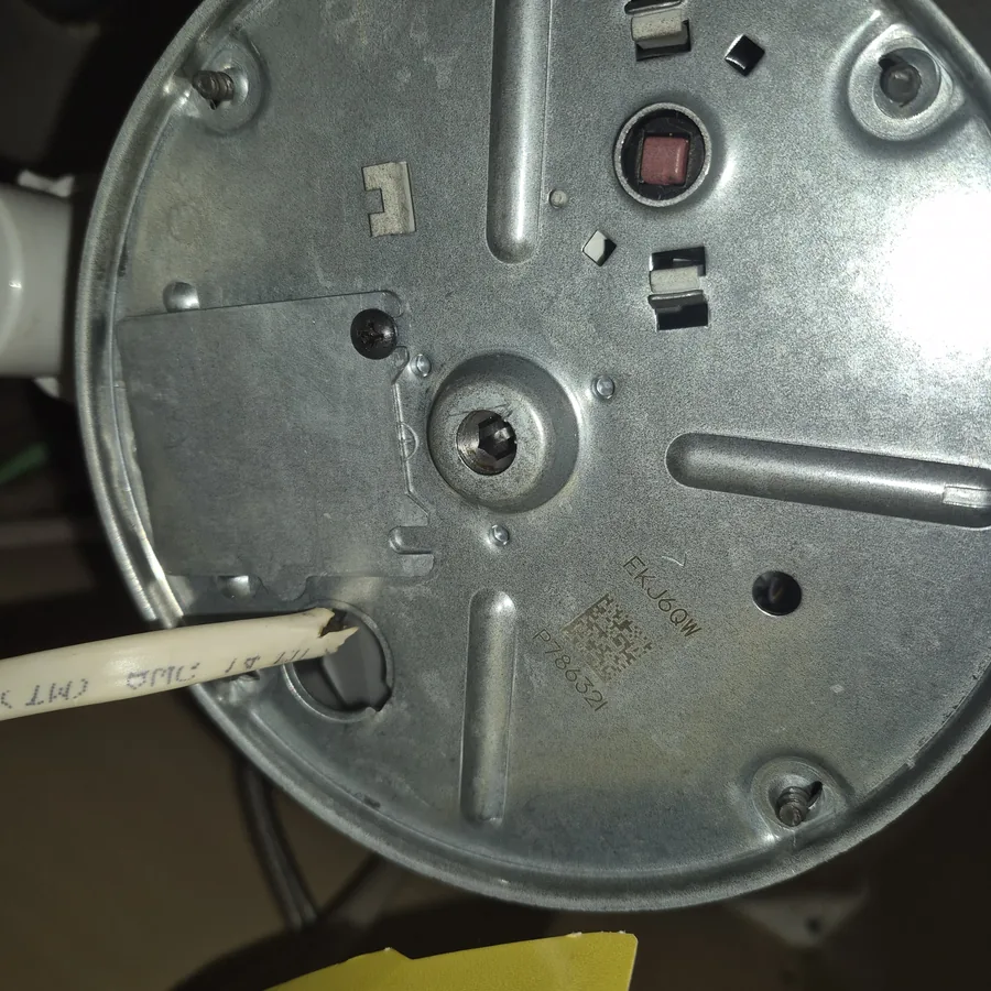 Same connection point on the new disposal unit, no corrosion