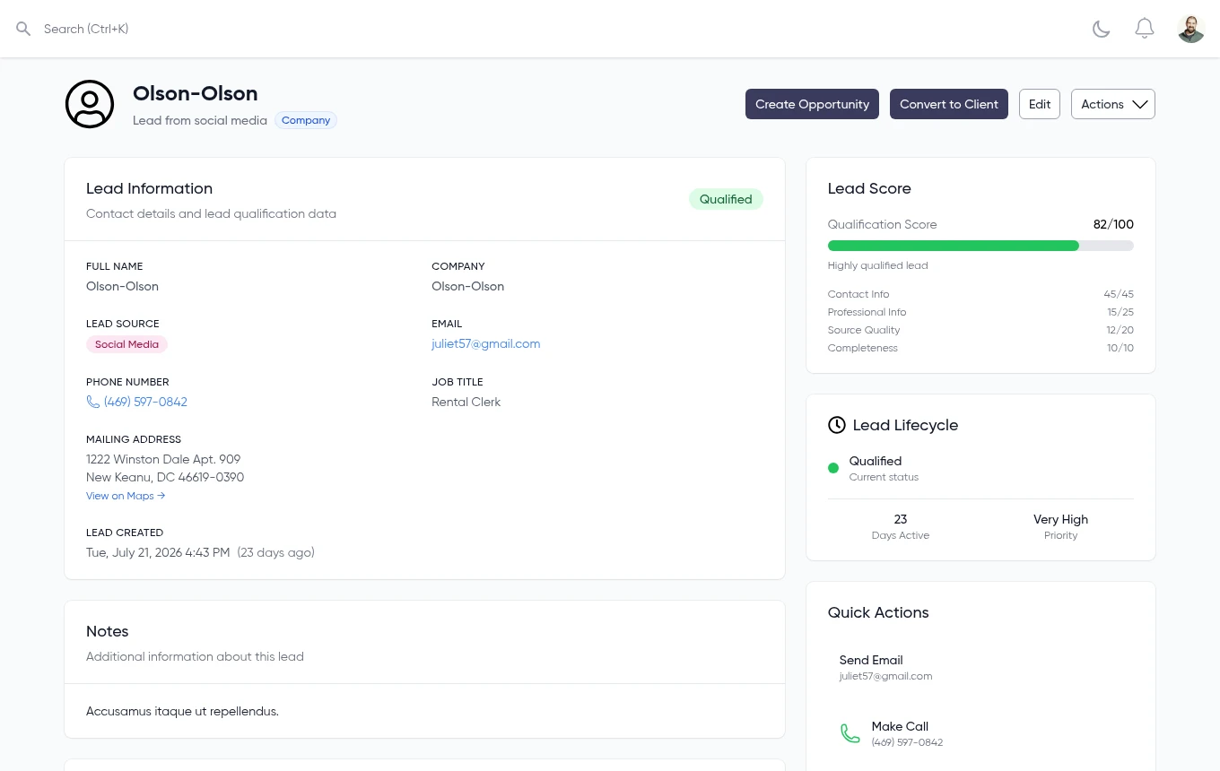 Lead detail page with automatic qualification score and lifecycle status